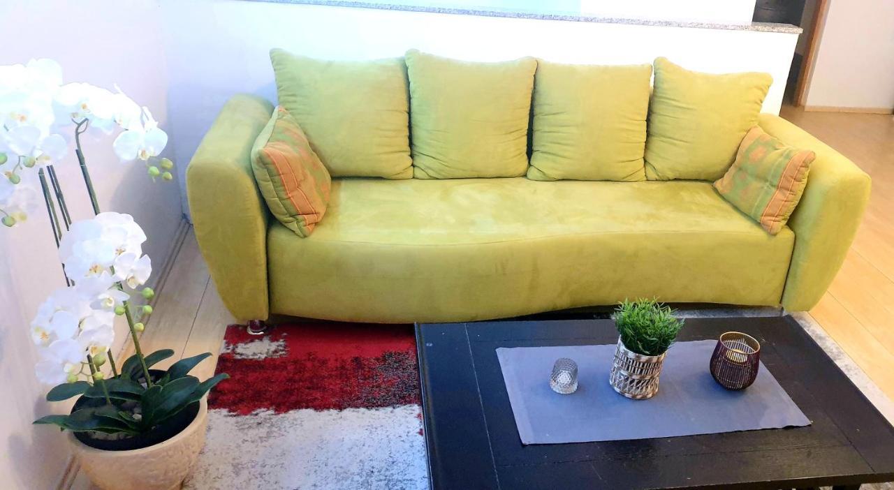 La Tina Appartement Zagreb Buitenkant foto